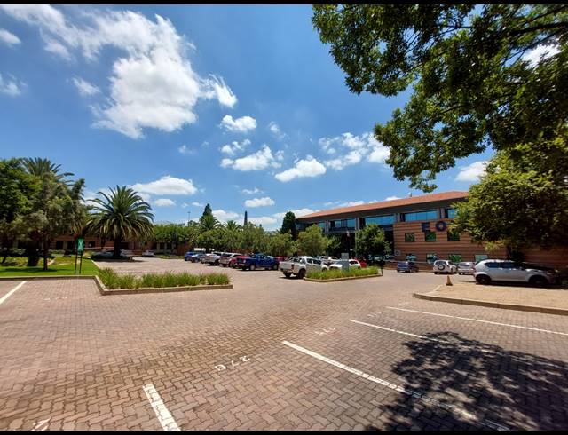 418M² OFFICE TO LET IN BEDFORDVIEW